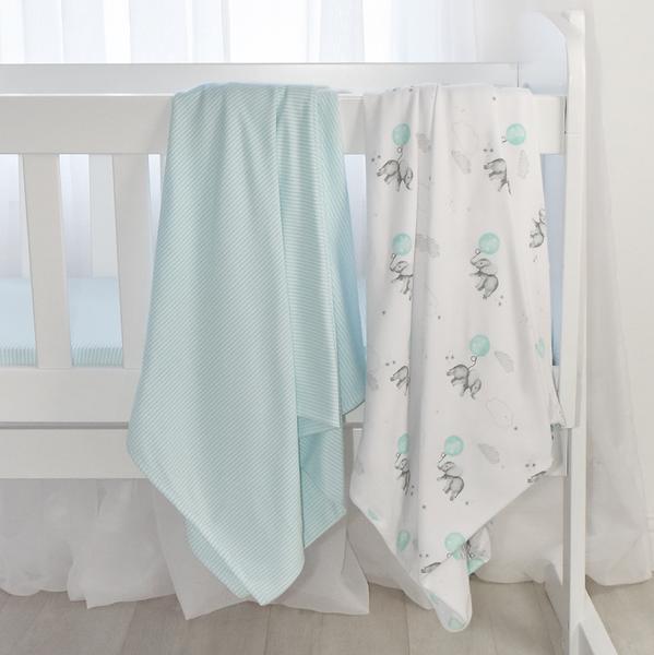 2pk-jersey-dream-big-swaddle-wrap-web-on-bassinet-grande