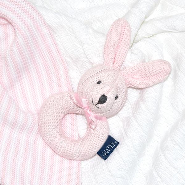 Pink-bunny-rattle-lifestyle-grande