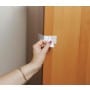 72dpi-f177-inuse-2