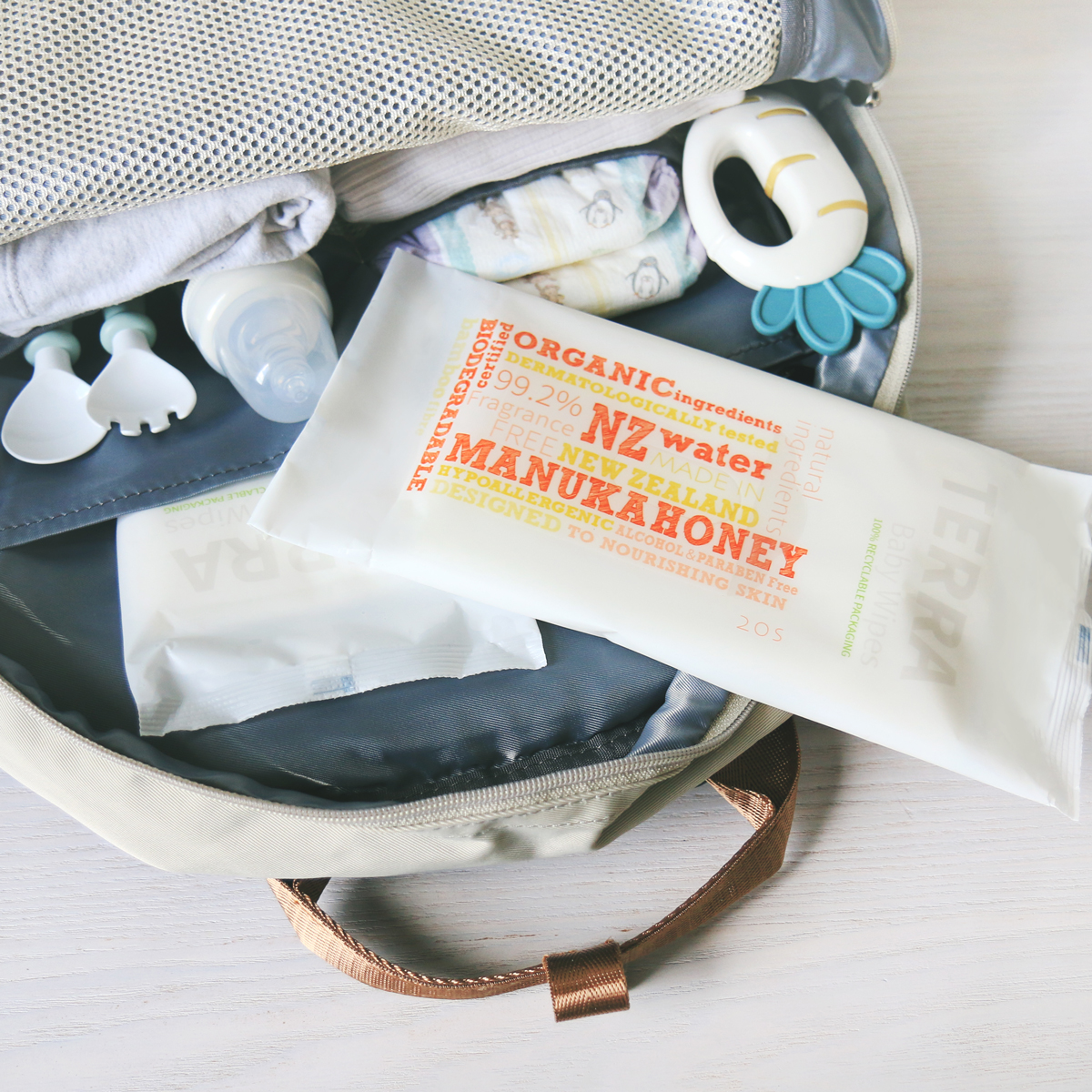 Manuka-honey-baby-wipes-travel-size-3-1-