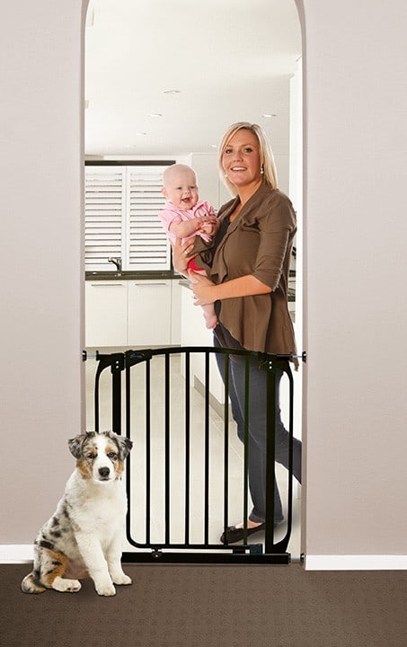 F160nb-mum-baby-kitchen-main-y2black-gurgle-rgb72dpi
