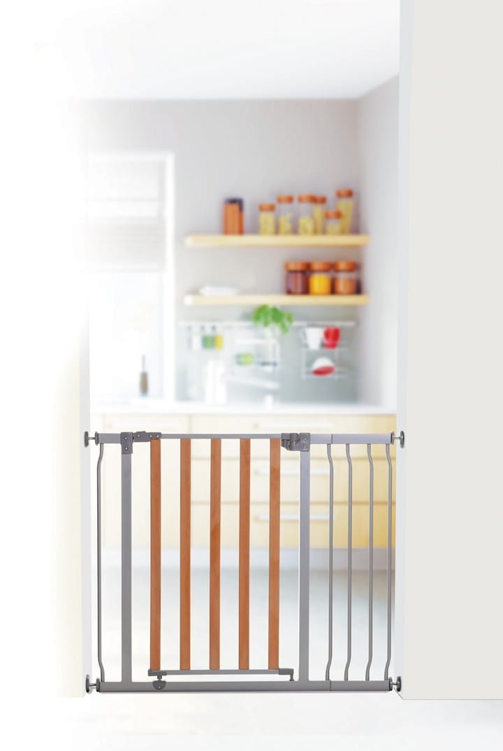F1982-cosmopolitan-gate-ext-170cm-rgb72dpi